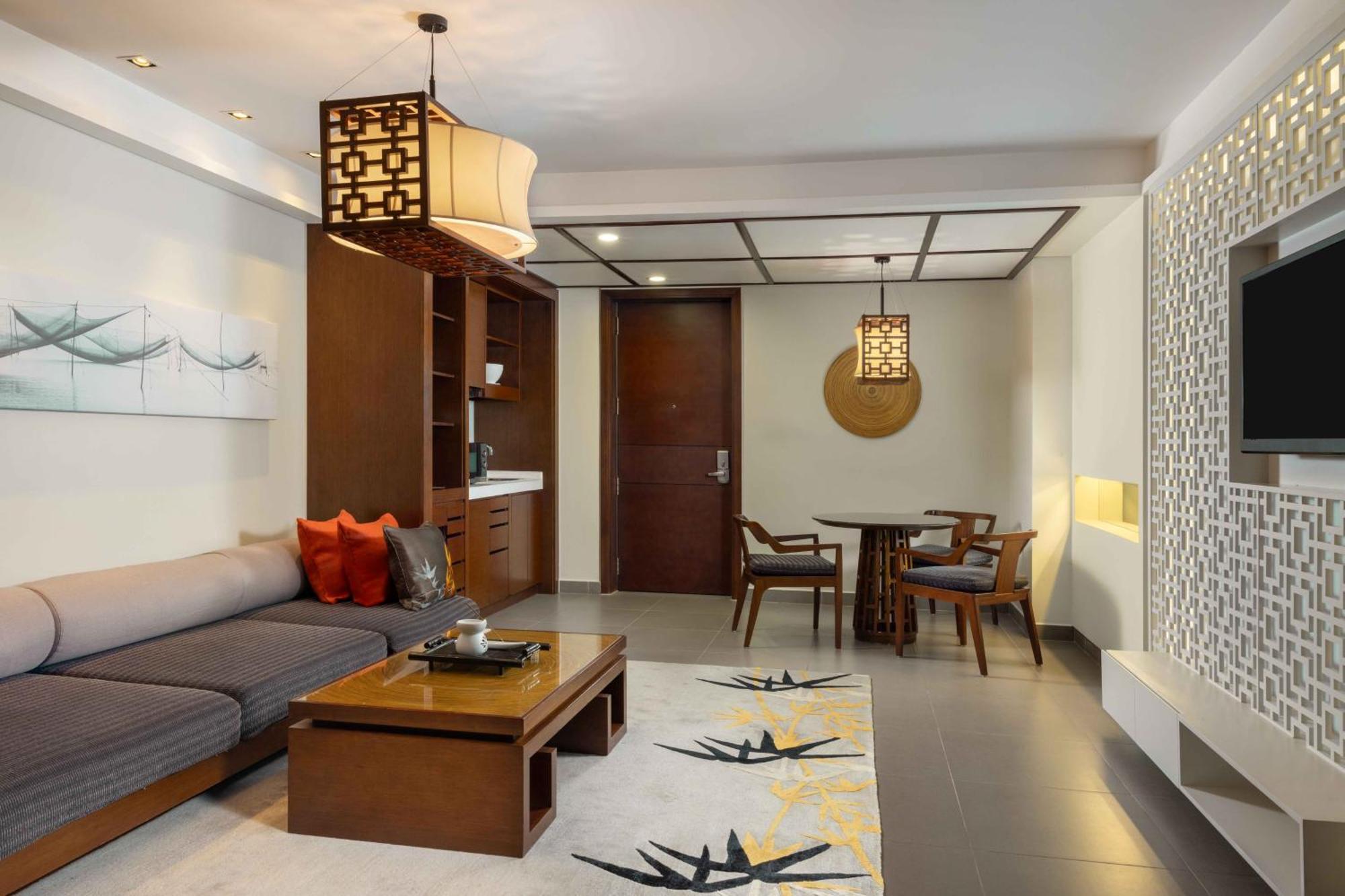 Angsana Lang Co Hotel Bagian luar foto